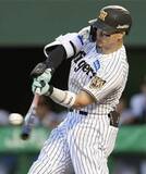 「神4―2中（19日）　佐藤が先制打と2ラン」の画像1
