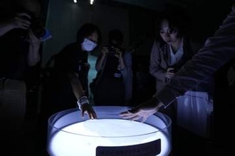 南極の氷、東京・お台場で触ろう　観測70年、日本科学未来館