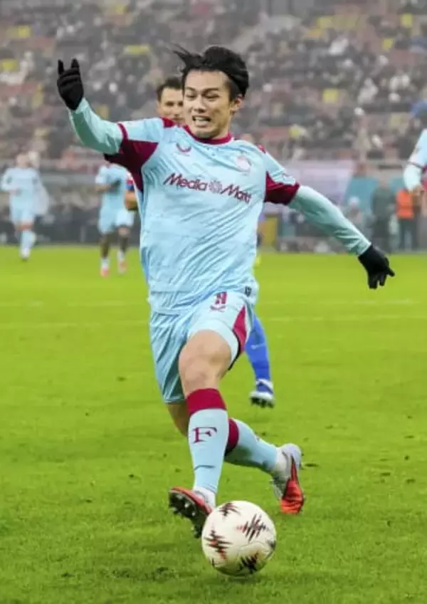 上田は後半途中から出場　サッカー欧州リーグ