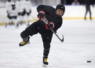 小池詩織主将「いい雰囲気」　アイスホッケー女子、練習公開