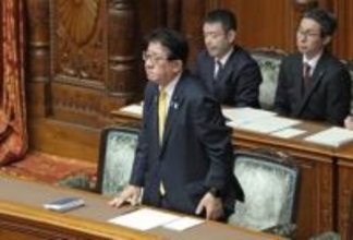 トラック中継へ拠点整備　税制優遇や経費支援、改正法成立