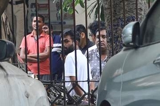 インド・ゴキブリ党創設者を釈放　抗議集会計画、支持者5千人も