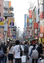 【独自】外食業界の大規模支援、見送りへ　消費税10％維持、客離れ懸念