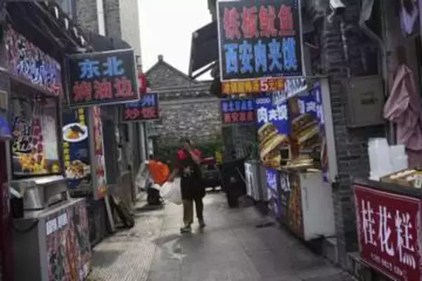 中国景況感、節目割れ　8月、2カ月連続