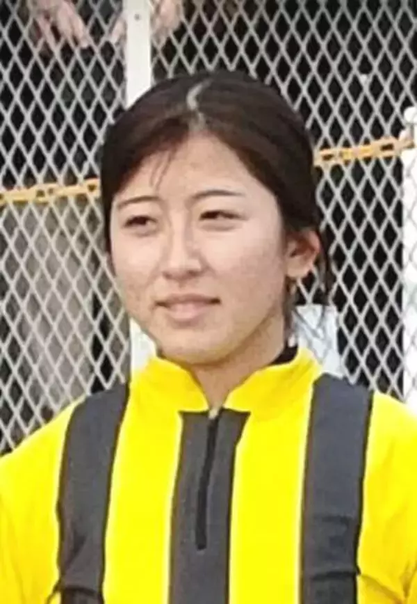 競馬で女性初のクラシック制覇　オークスの今村聖奈騎手