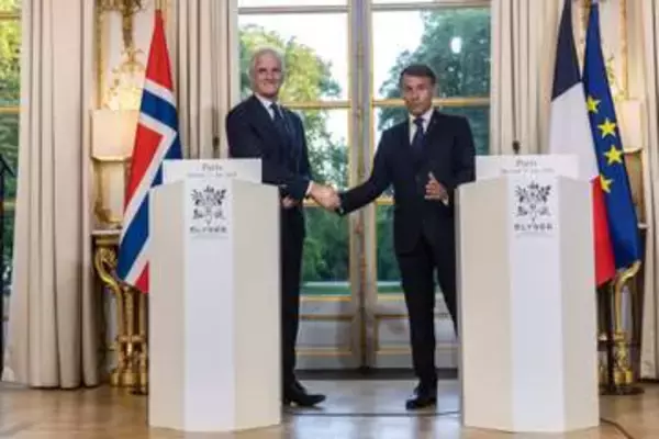 ノルウェー、仏「核の傘」参加へ　マクロン氏「極めて重要な一歩」