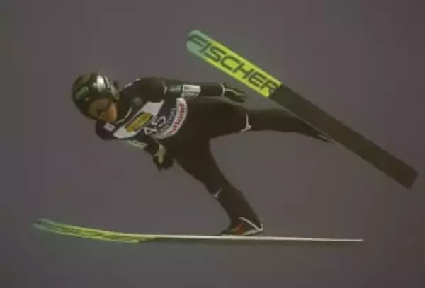 二階堂が4位、小林陵5位　W杯ジャンプ男子第8戦