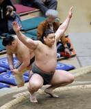 「和歌ノ富士、初々しく教習所に　「お相撲さんになった感じする」」の画像1