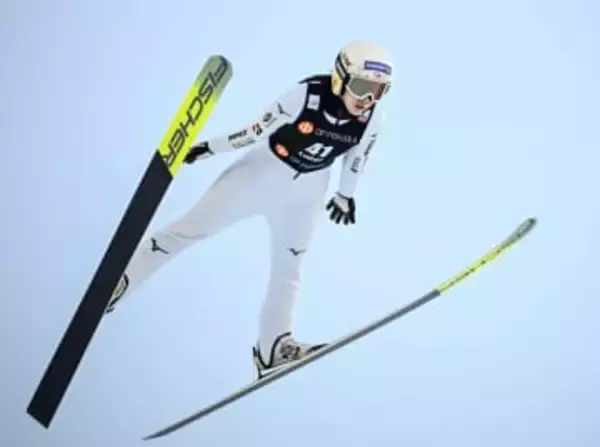 丸山希が3位、ジャンプ女子　N・プレブツが総合3連覇