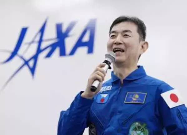 油井亀美也飛行士、帰国し会見　「できること全てやった」