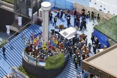 東京ドームシティで作業員転落　意識不明