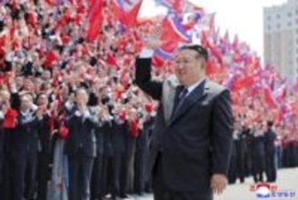 金正恩氏、労働団体を激励　5年ぶり大会で