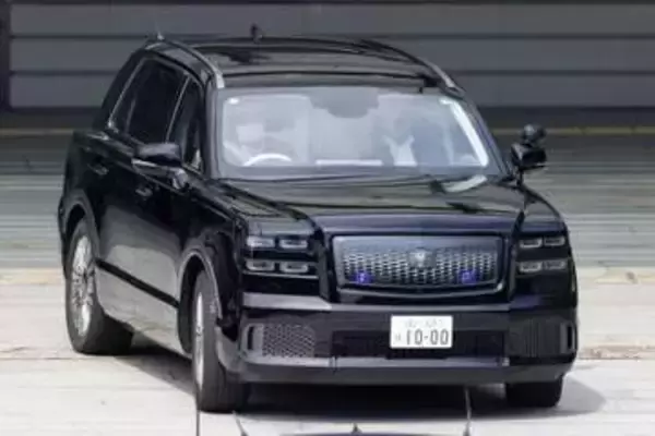 首相専用車、トヨタSUVに新調　「センチュリー」