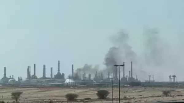 フーシ派、サウジを連日攻撃　親イラン、石油関連施設に