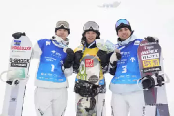 スノボ平野歩V、表彰台独占　ハーフパイプ、W杯開幕戦