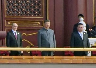 習氏外交「守り」から「攻め」に　米中安定で金氏つなぎ留め