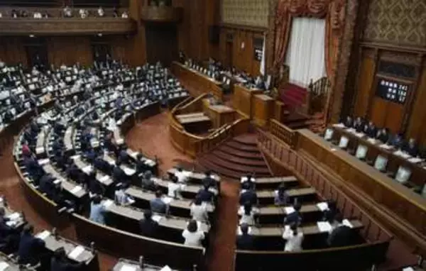 改正皇室典範を公布、政府　女性身分保持と男系養子が柱