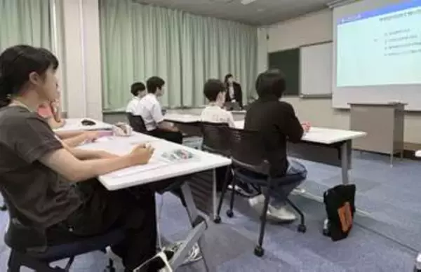 高専生、パナソニックで学ぶ　AIや半導体、製造業人材育成