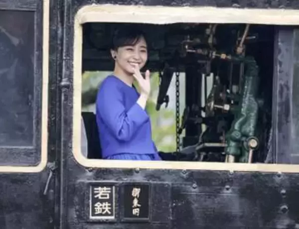 佳子さま、SLに体験乗車　鳥取訪問、助手席で汽笛