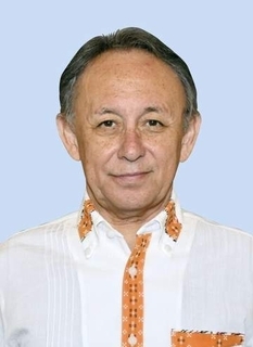 敗北現職「SNS中傷が野放し」　玉城デニー陣営、刑事告訴を準備