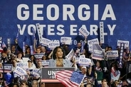 米国36州で知事選、民主優勢か　黒人女性で初も、中間選挙