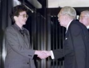 ＜あのころ＞昭和天皇に「ハイク」贈る　39年前の11月10日