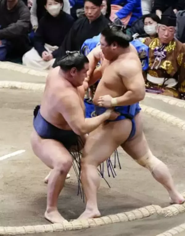 両横綱、安青錦が1敗守る　琴桜2連敗、全勝は平幕2人に