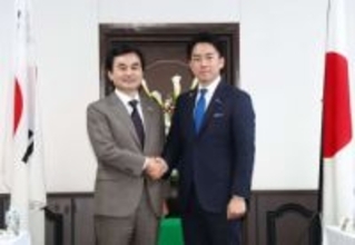 日韓、防衛交流活性化で一致　閣僚相互訪問を確認