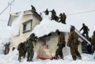 大雪で交付税前倒し、8道県　87市町村に129億円