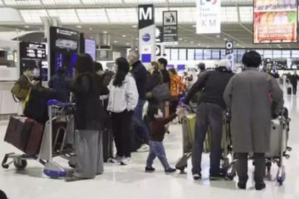 さあGW、早くもにぎわい　海外旅行の出国盛ん