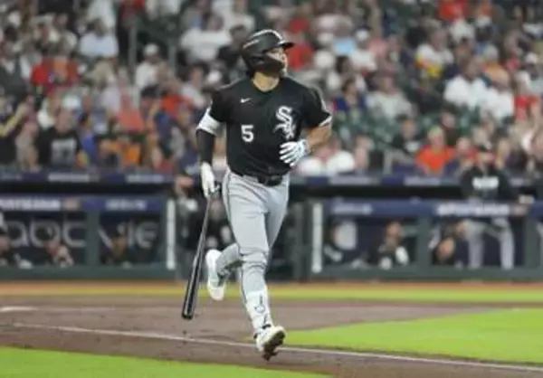PS開幕、村上が先制犠飛　松井は無失点、鈴木1安打