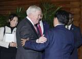 「首相「揺るがぬ同盟示す」　訪米控え駐日大使と面会」の画像1