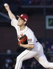 前田健がアクシデント降板　右ふくらはぎ痛めた様子