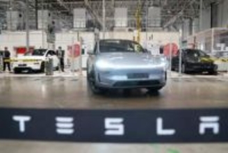 米EVテスラ、上海工場を公開　中国製造業への貢献アピール