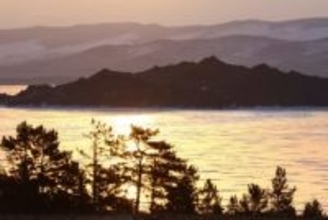 バイカル湖で森林伐採容認　ロシアで法改正、生態系巡り論争