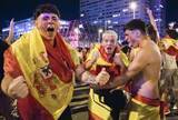 「W杯優勝「スペインが誇らしい」　首都は歓喜と抱擁、PV超満員」の画像1