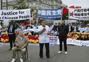 「習近平主席は退陣を」抗議活動　米ワシントン、親中派と衝突
