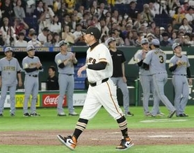巨人、阿部容疑者の進退検討　26日から橋上コーチが監督代行