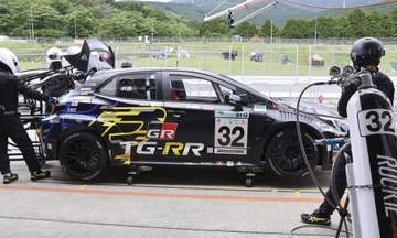 超電導のトヨタ水素車が出走　世界初、リニア技術に期待