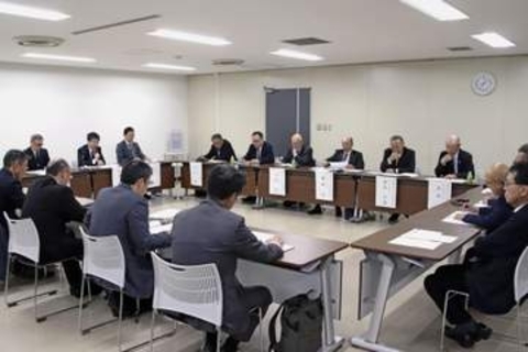 サケ資源回復へ稚魚放流見直し　北海道、漁獲数の大幅減で