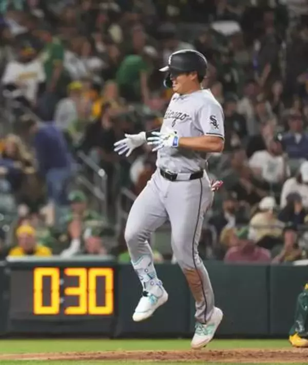 村上、メジャー初の満塁弾　速球捉え特大アーチ