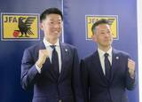 「W杯選出の荒木友輔主審が抱負　松江市職員の三原純副審も」の画像1