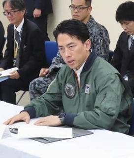 防衛相 沖縄を初訪問