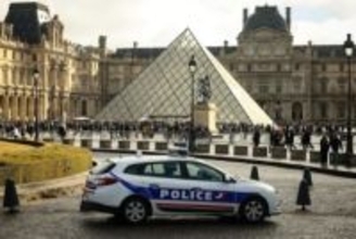 ルーブル盗難、新たに4人拘束　仏当局、宝飾品は見つからず