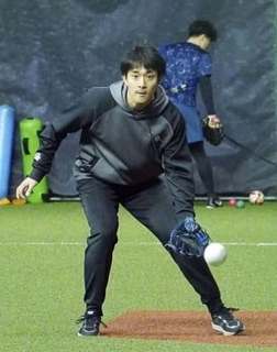 柳町「首位打者取りたい」　ソフトバンク、体幹を強化