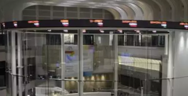 東証、午前終値5万7849円　米イラン協議継続に期待