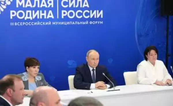 ロシア、侵攻の目標達成に自信　プーチン大統領「結末把握」