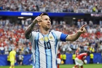 メッシ2発、アルゼンチンが突破　オーストリア下し2連勝