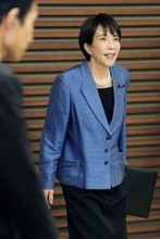 首相、総裁選の慰労会出席　自民古屋氏ら支援議員と