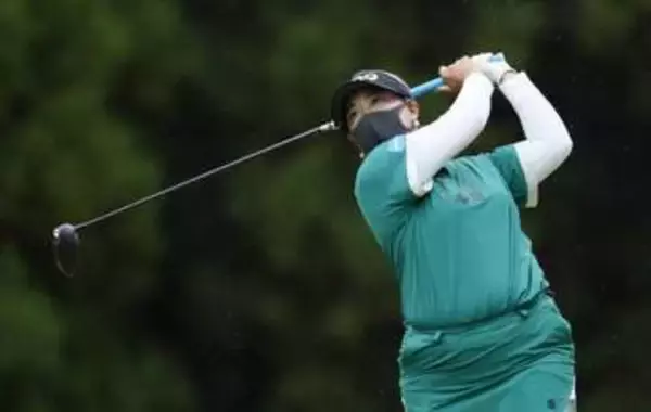 鈴木愛63、高橋彩華と並び首位　バンテリン女子ゴルフ第2日